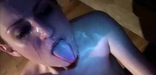  Cumming all over her beautiful face